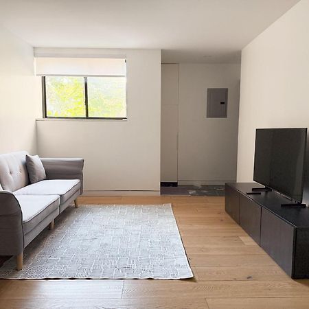 New Cozy Modern Minimalist Stay In Brooklyn At Rem-Casa นิวยอร์ก ภายนอก รูปภาพ