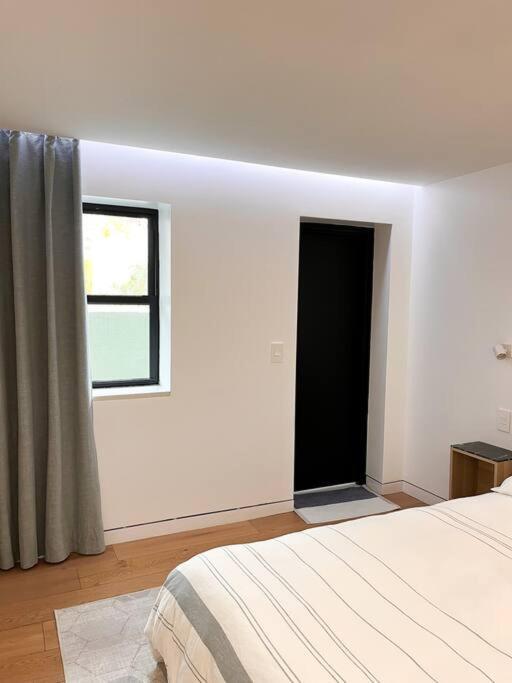 New Cozy Modern Minimalist Stay In Brooklyn At Rem-Casa นิวยอร์ก ภายนอก รูปภาพ