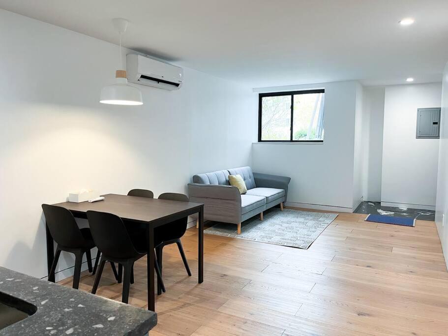 New Cozy Modern Minimalist Stay In Brooklyn At Rem-Casa นิวยอร์ก ภายนอก รูปภาพ